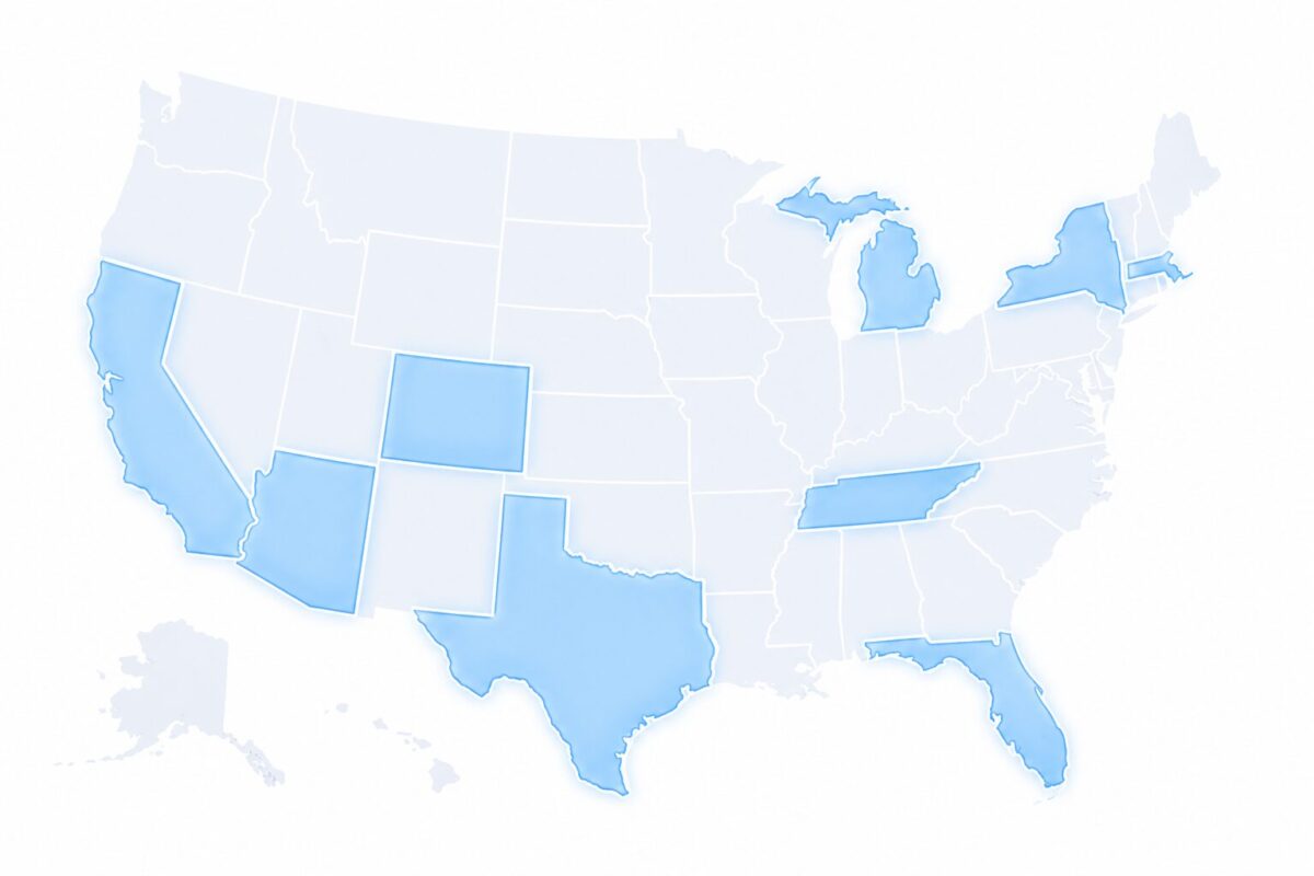 US map illustration highlighting states where digital license plates are legal
